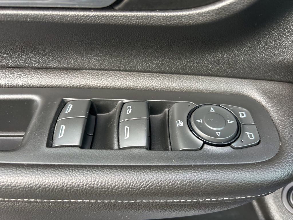 Used 2022 GMC Terrain SLE w/ Driver Convenience Package image 26