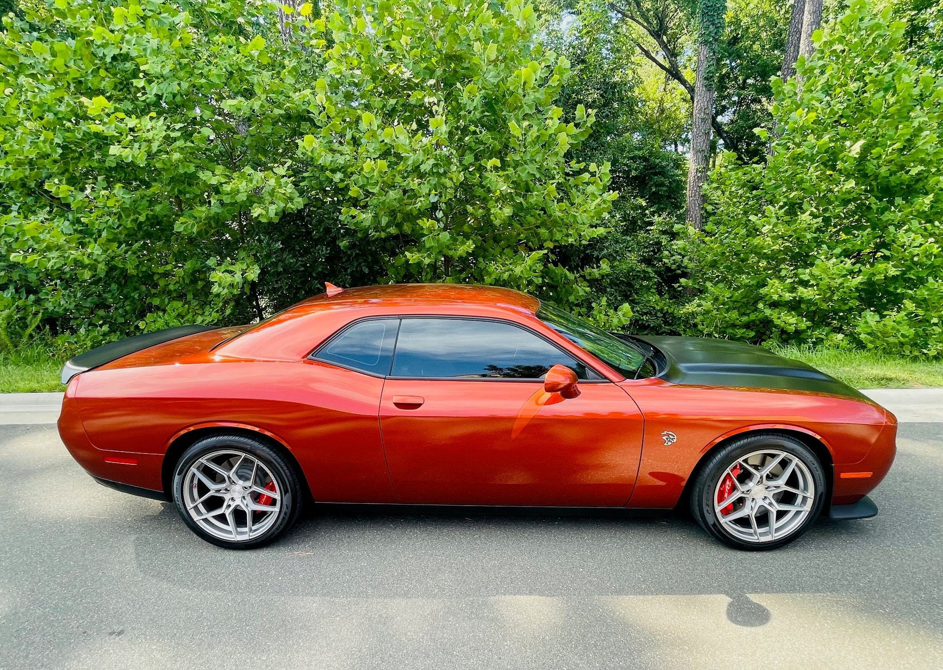 Used 2022 Dodge Challenger SRT Hellcat w/ Plus Package RWD image 4