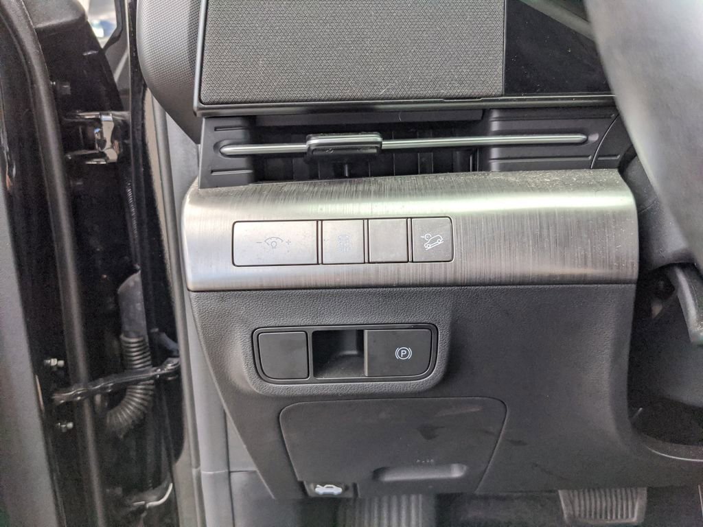 Used 2024 Hyundai Kona SEL image 24