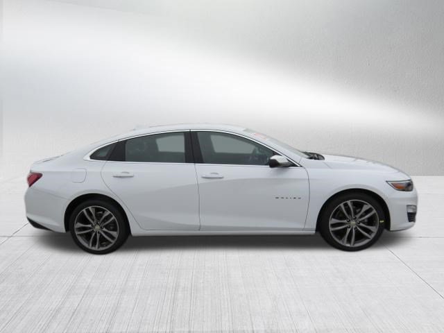 Used 2022 Chevrolet Malibu LT FWD image 2
