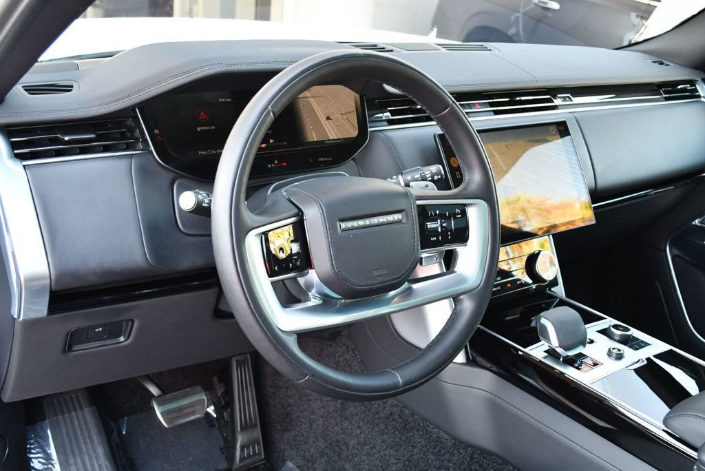 Used 2023 Land Rover Range Rover SE AWD/4WD image 39
