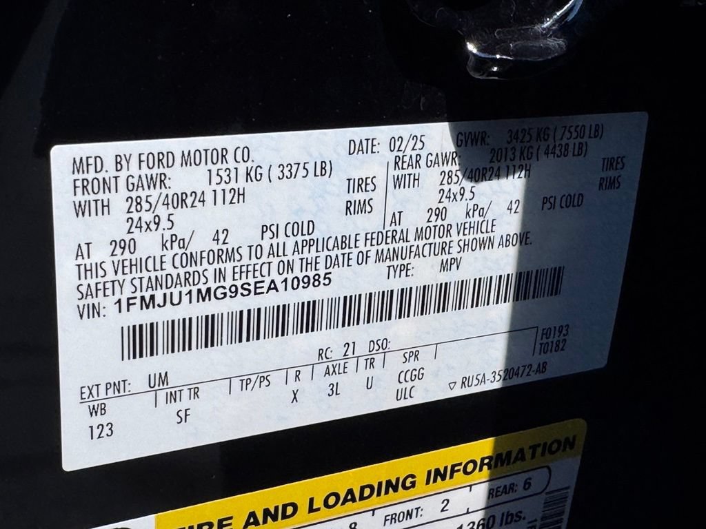 Used 2025 Ford Expedition Platinum w/ Platinum Ultimate Package AWD/4WD image 54