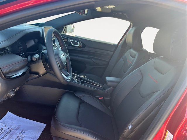 New 2025 Jeep Compass Trailhawk w/ Trailhawk Convenience Group image 9