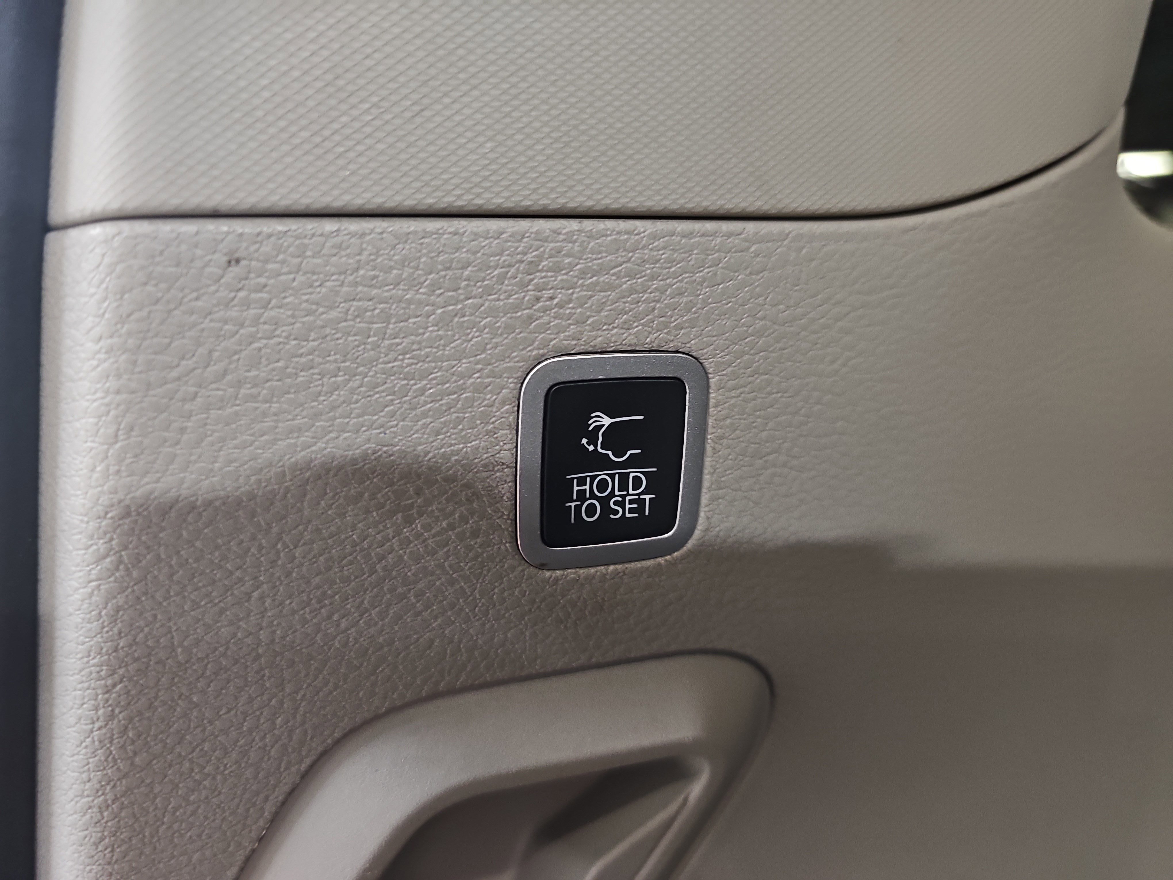 Used 2022 Jeep Wagoneer Series III w/ Premium Group I image 15