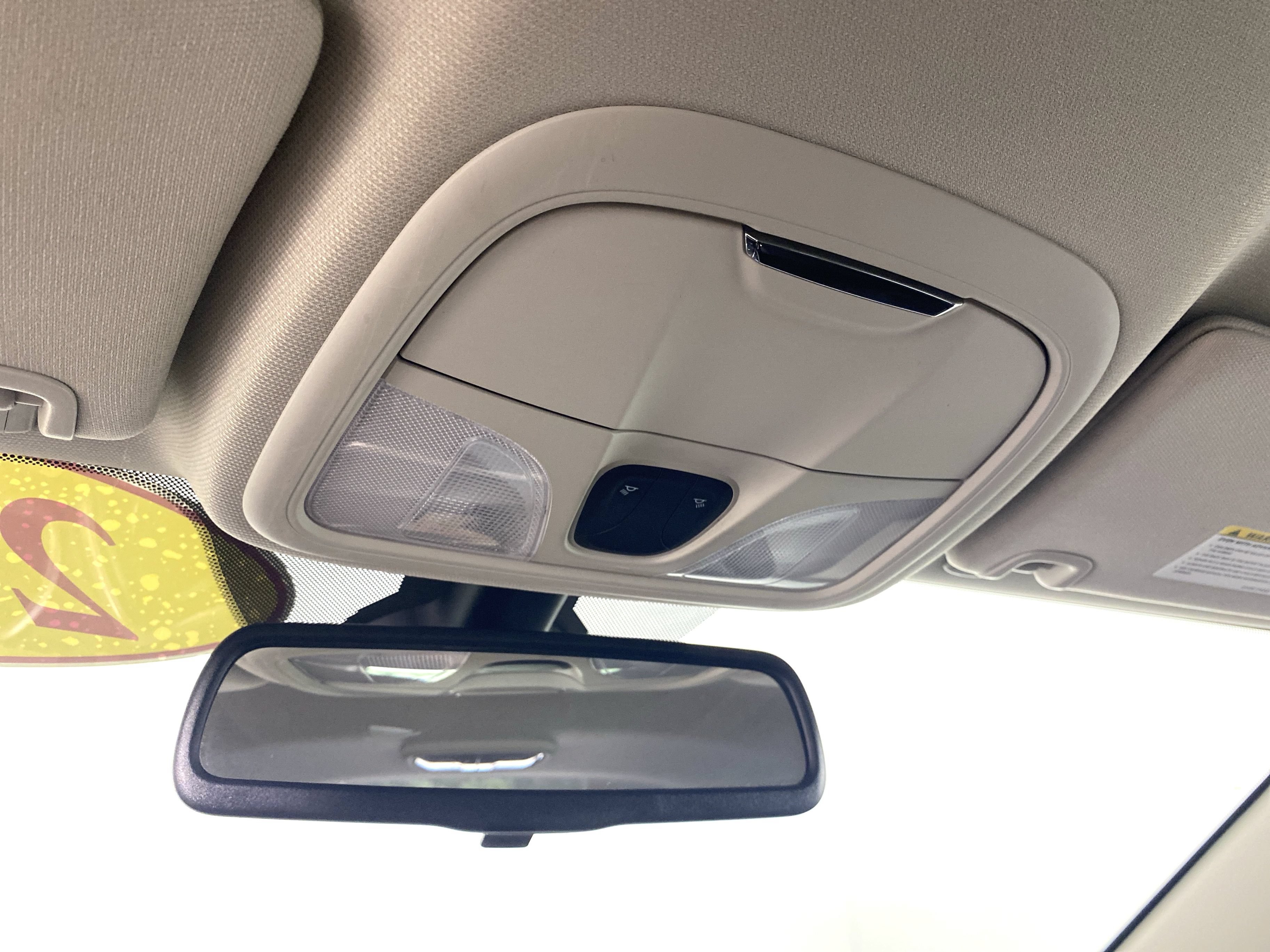 Used 2018 Jeep Cherokee Latitude w/ Safety Group AWD/4WD image 25