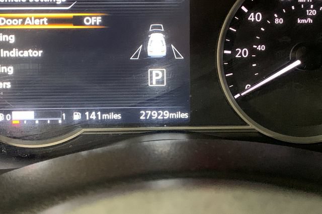 Used 2025 Nissan Versa SV FWD image 30