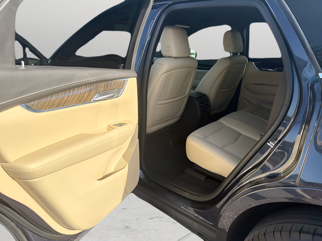 Used 2019 Cadillac XT5 FWD image 18