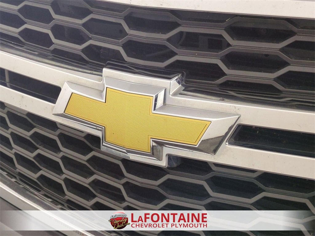 Used 2015 Chevrolet Suburban LT image 30