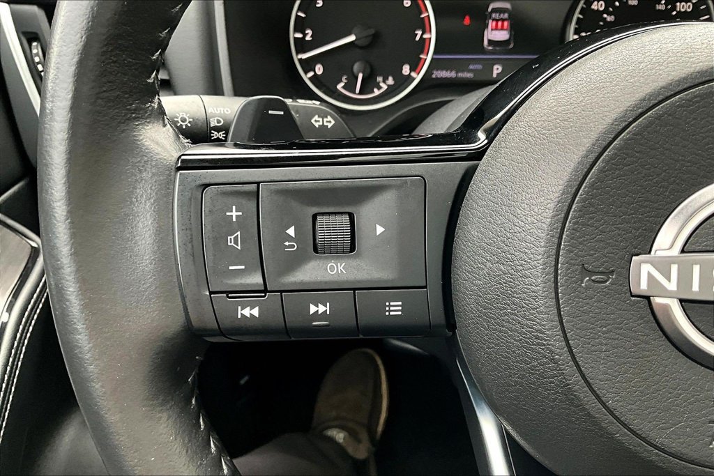 Certified 2023 Nissan Rogue SV w/ SV Premium B Package AWD/4WD image 11