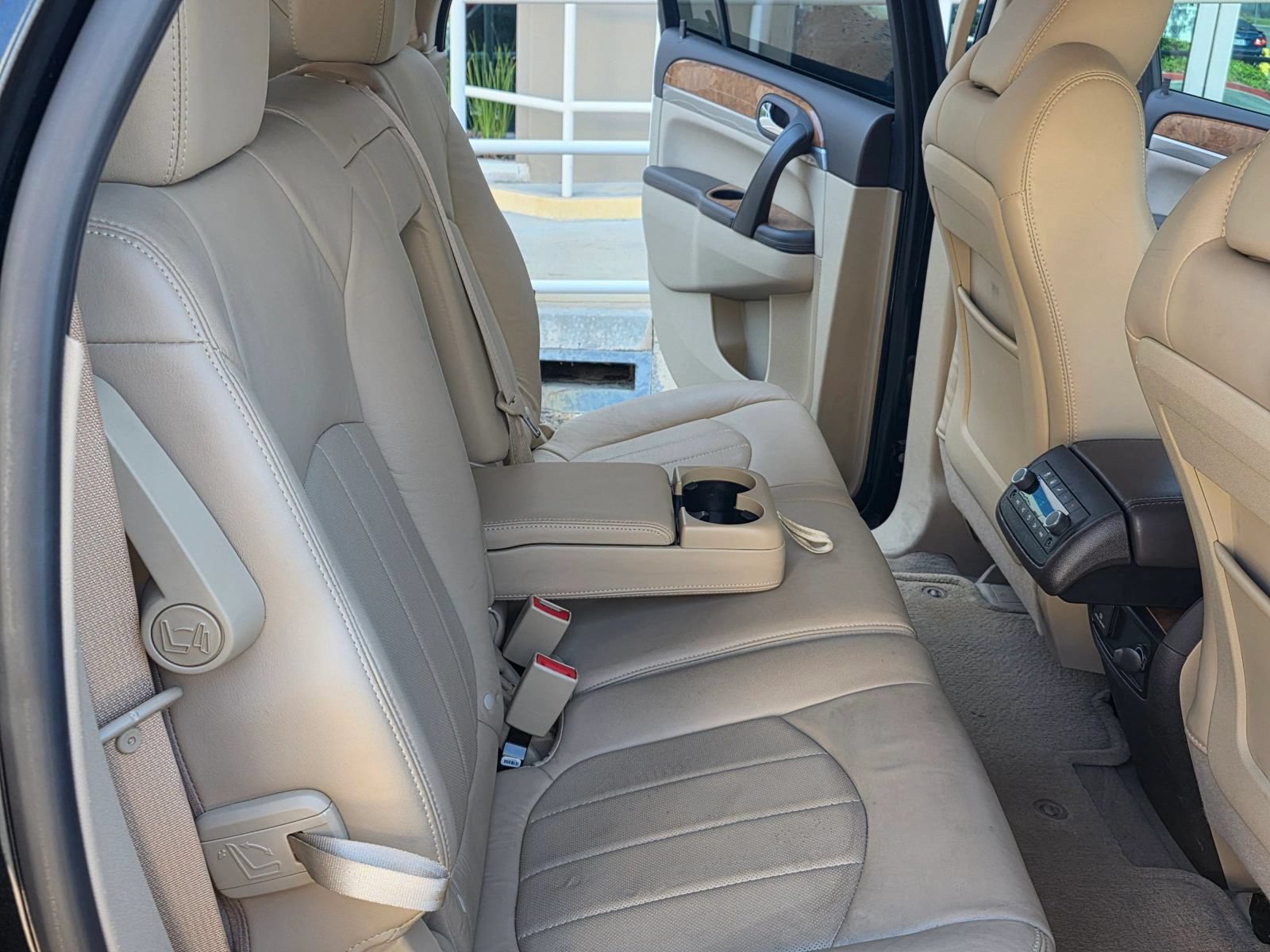 Used 2012 Buick Enclave Premium FWD image 10