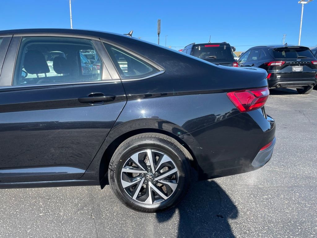 Used 2024 Volkswagen Jetta S image 31