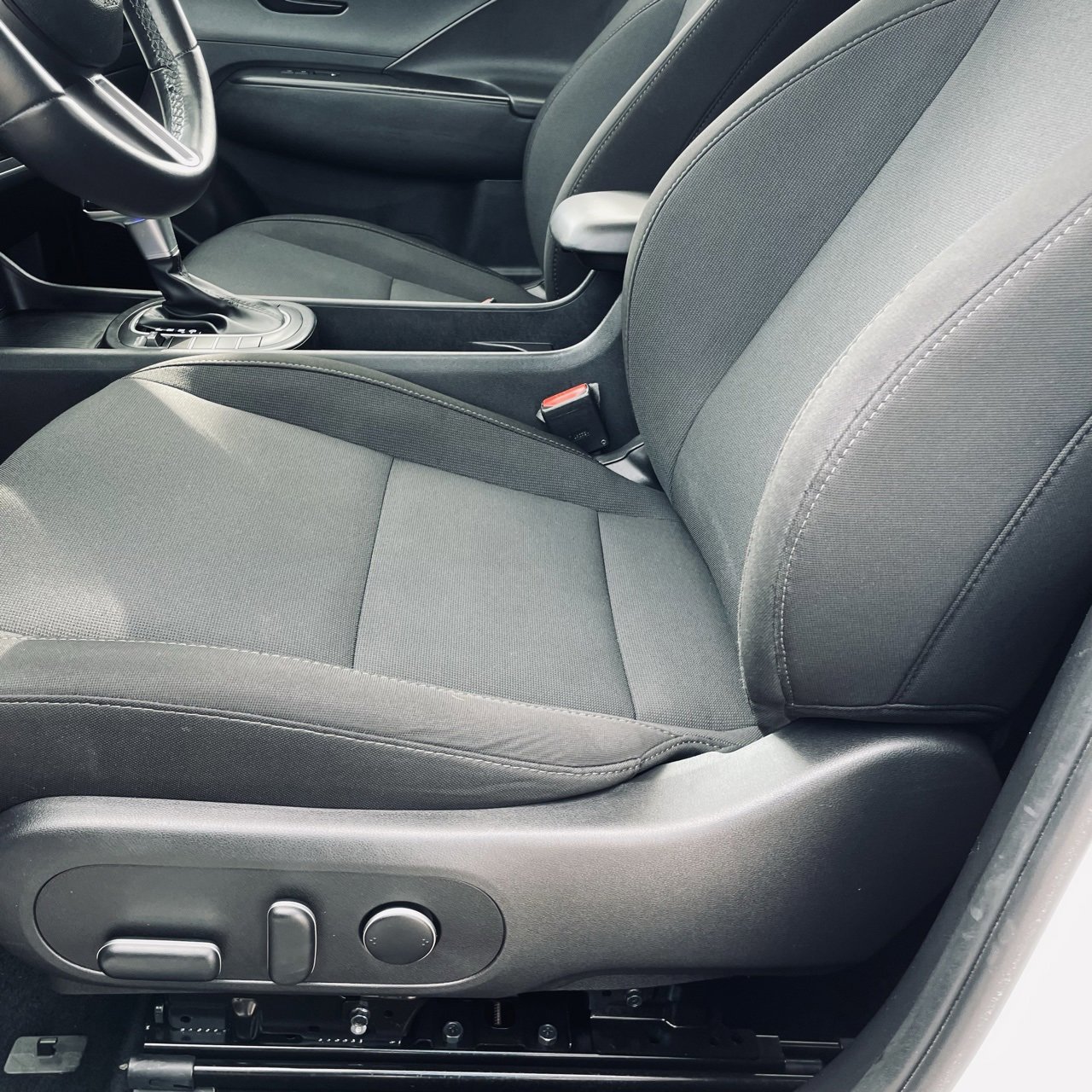 Used 2025 Hyundai Kona SEL image 22