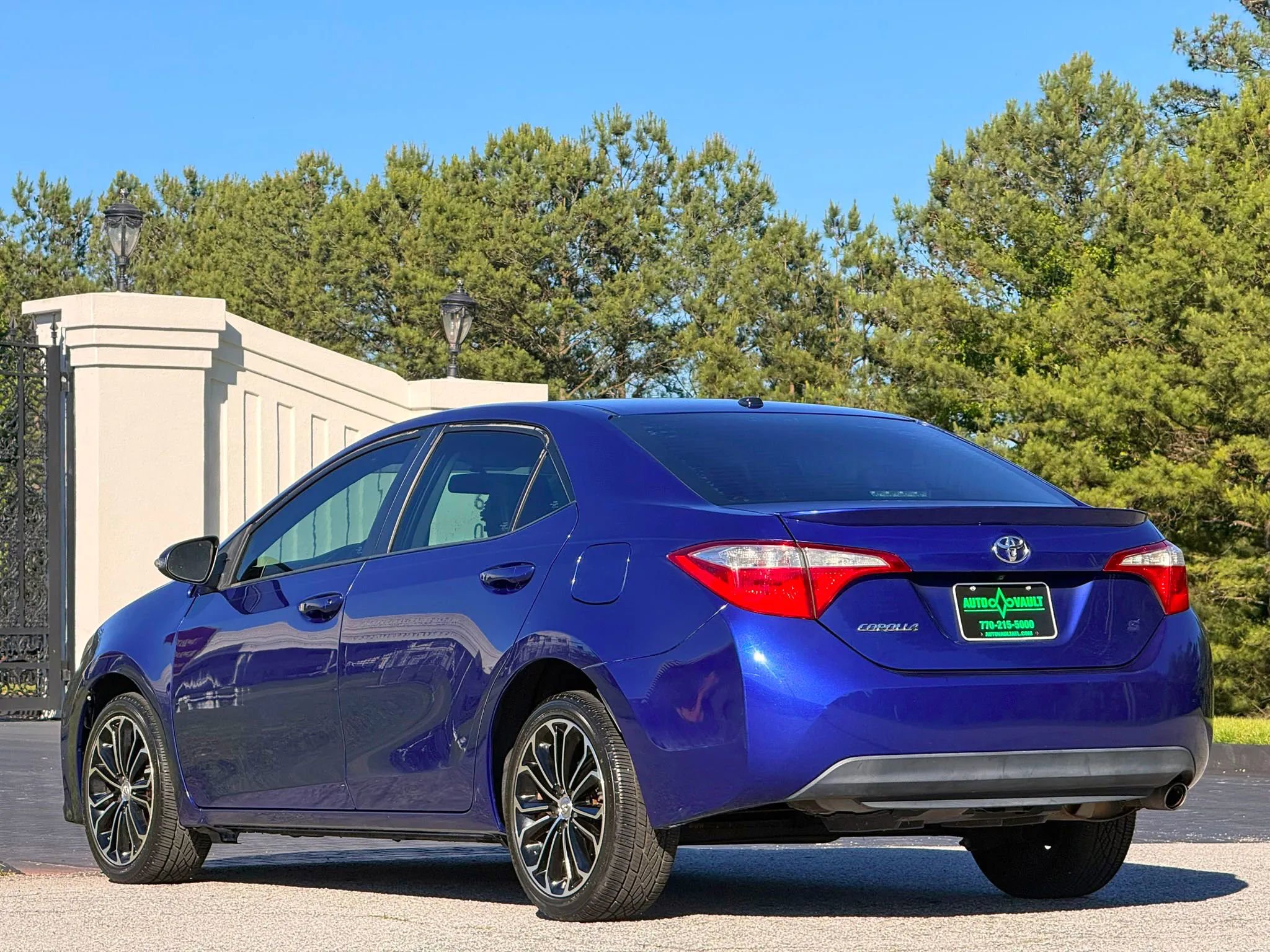 Used 2016 Toyota Corolla S w/ Driver Convenience Package FWD image 8