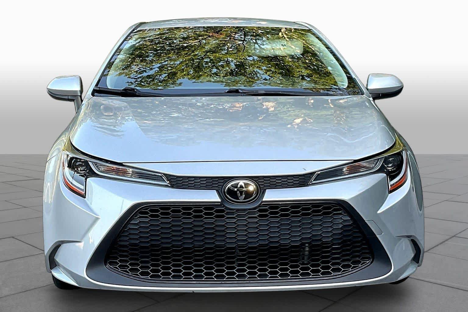 Used 2022 Toyota Corolla LE FWD image 4