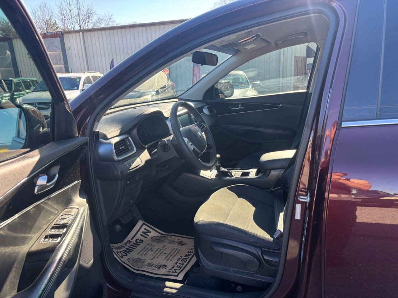 Used 2020 Kia Sorento LX image 10