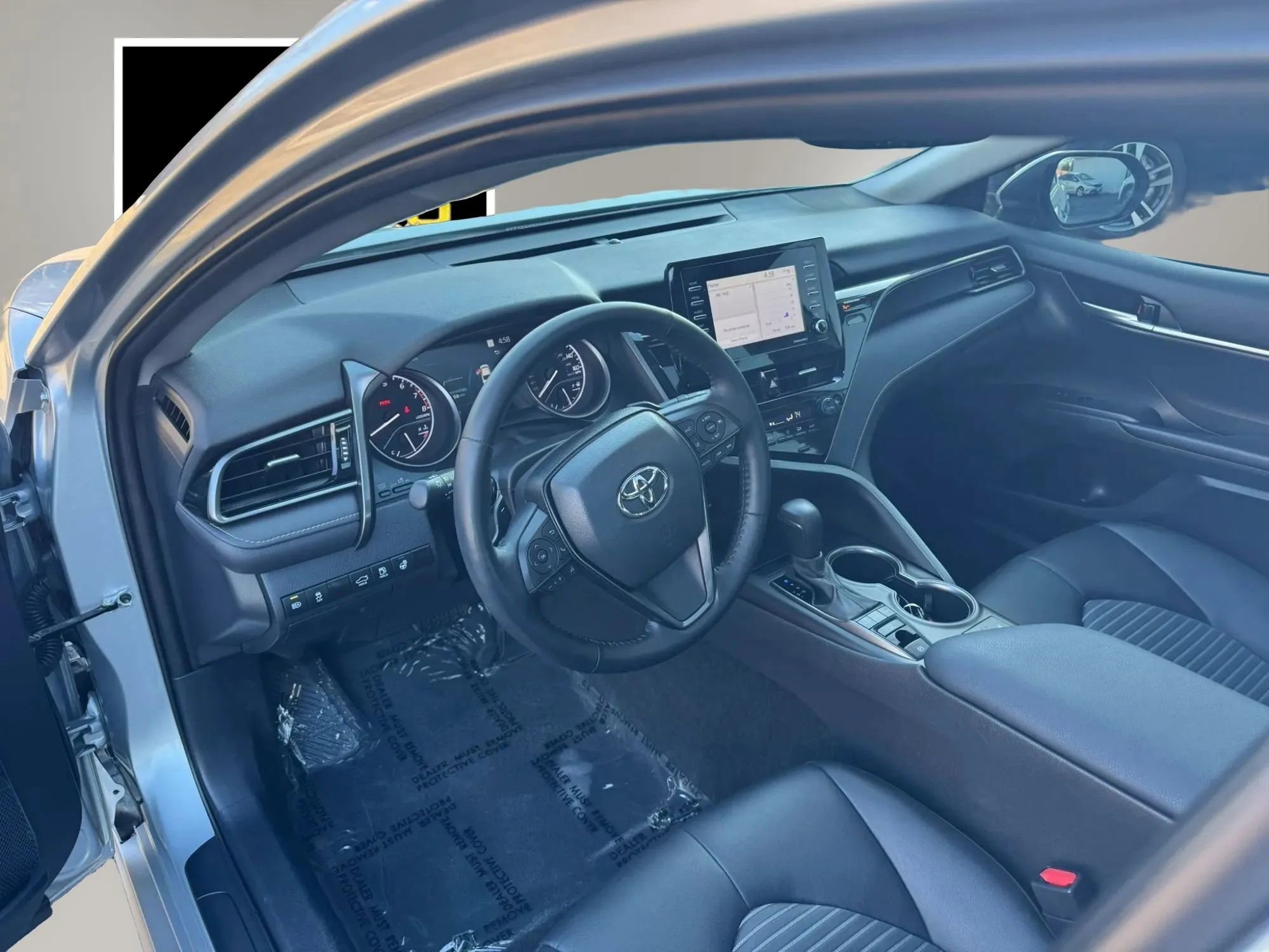 Used 2023 Toyota Camry SE w/ Cold Weather Package image 11