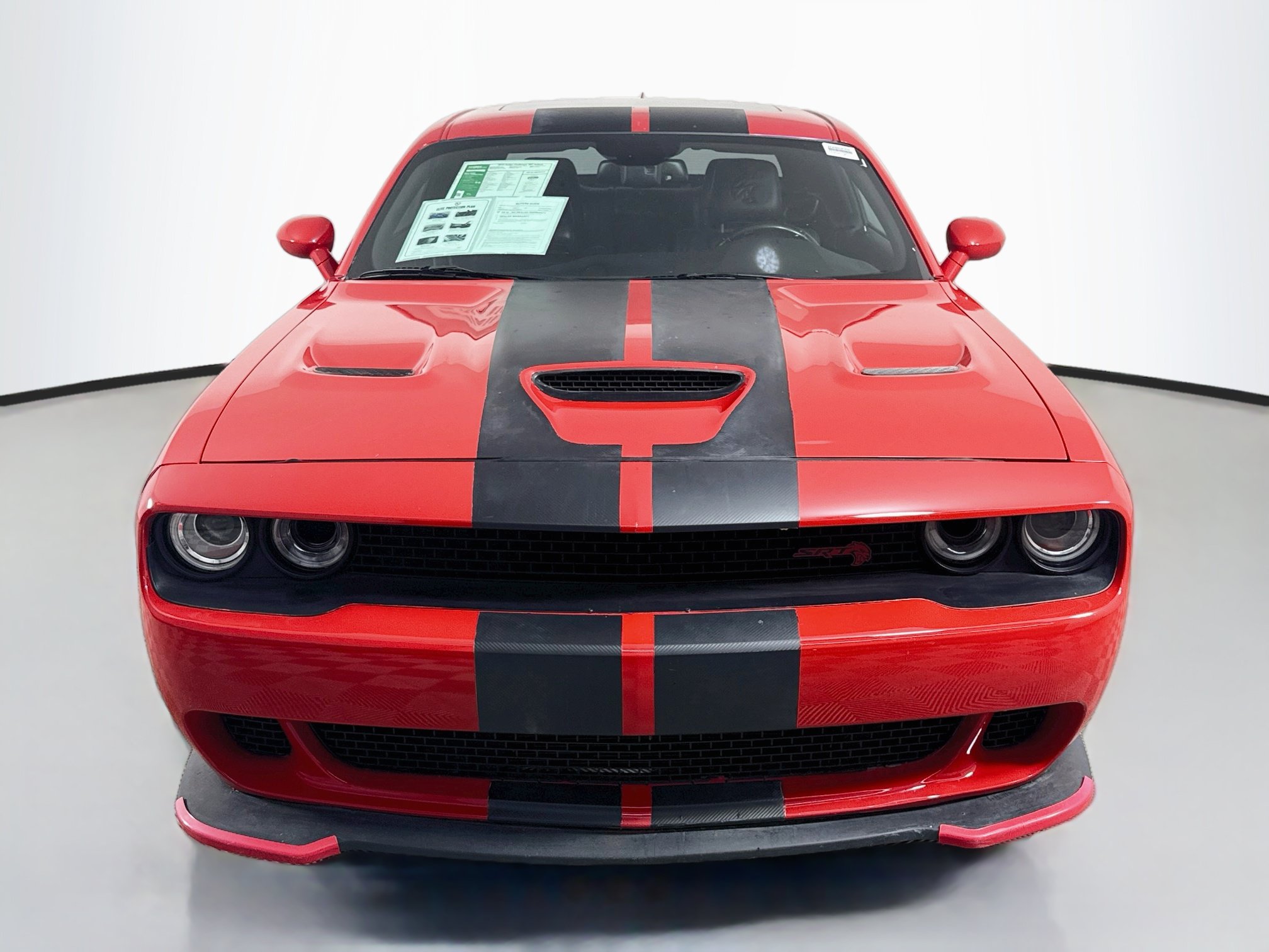 Used 2016 Dodge Challenger SRT Hellcat RWD image 2