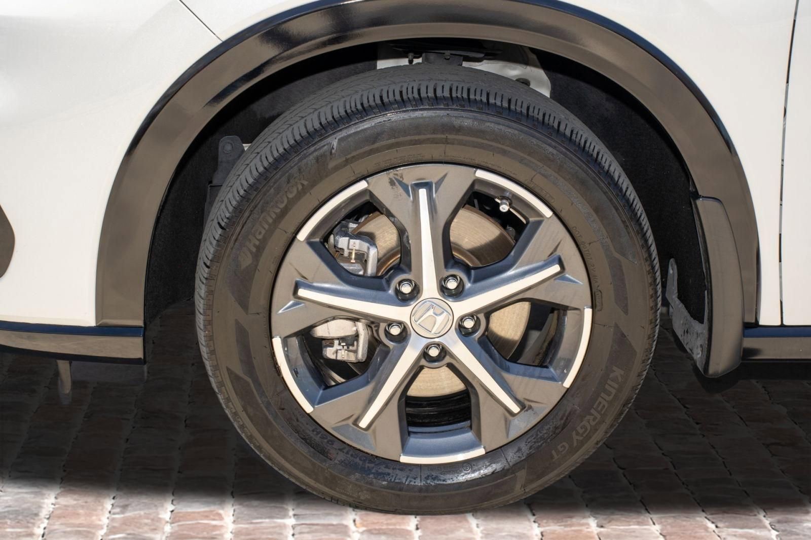 Certified 2024 Honda HR-V EX-L image 40