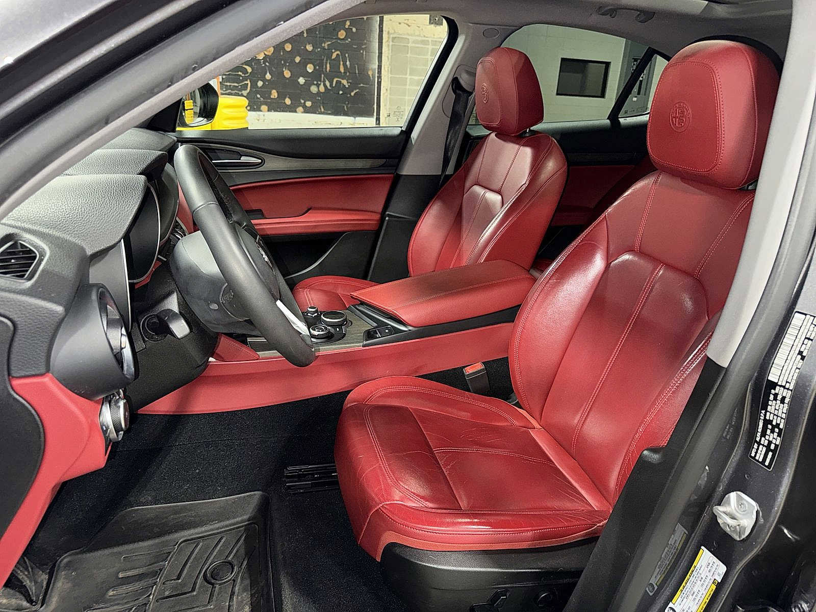 Used 2019 Alfa Romeo Stelvio Ti image 14