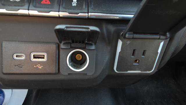 Used 2023 Chevrolet Silverado 1500 Custom w/ LPO, Dark Essentials Package image 32