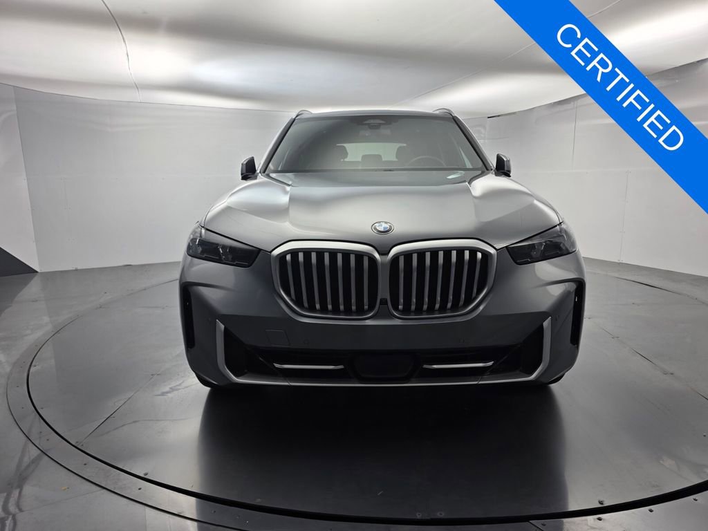 Certified 2024 BMW X5 sDrive40i w/ Parking Assistance Package RWD image 2