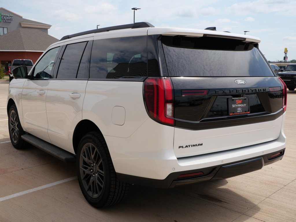 New 2026 Ford Expedition Platinum w/ Stealth Appearance Package AWD/4WD image 6