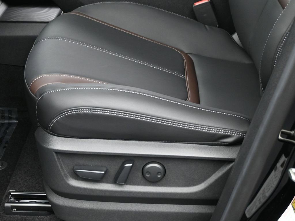 New 2026 Nissan Armada SL image 17