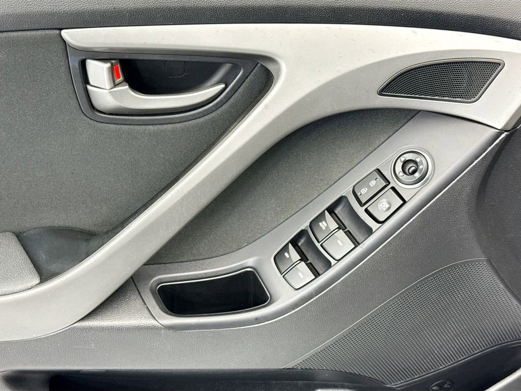 Used 2016 Hyundai Elantra Value Edition FWD image 21