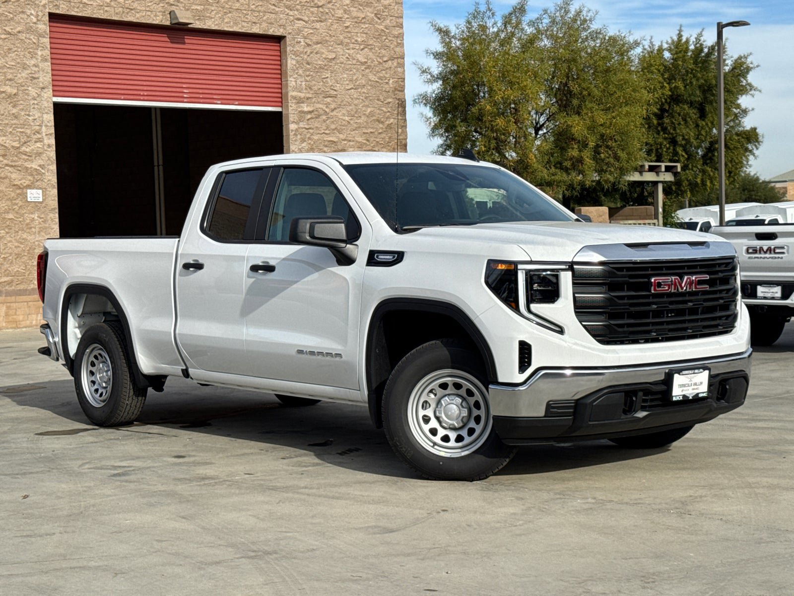 Used 2026 GMC Sierra 1500 Pro w/ Pro Value Package image 2