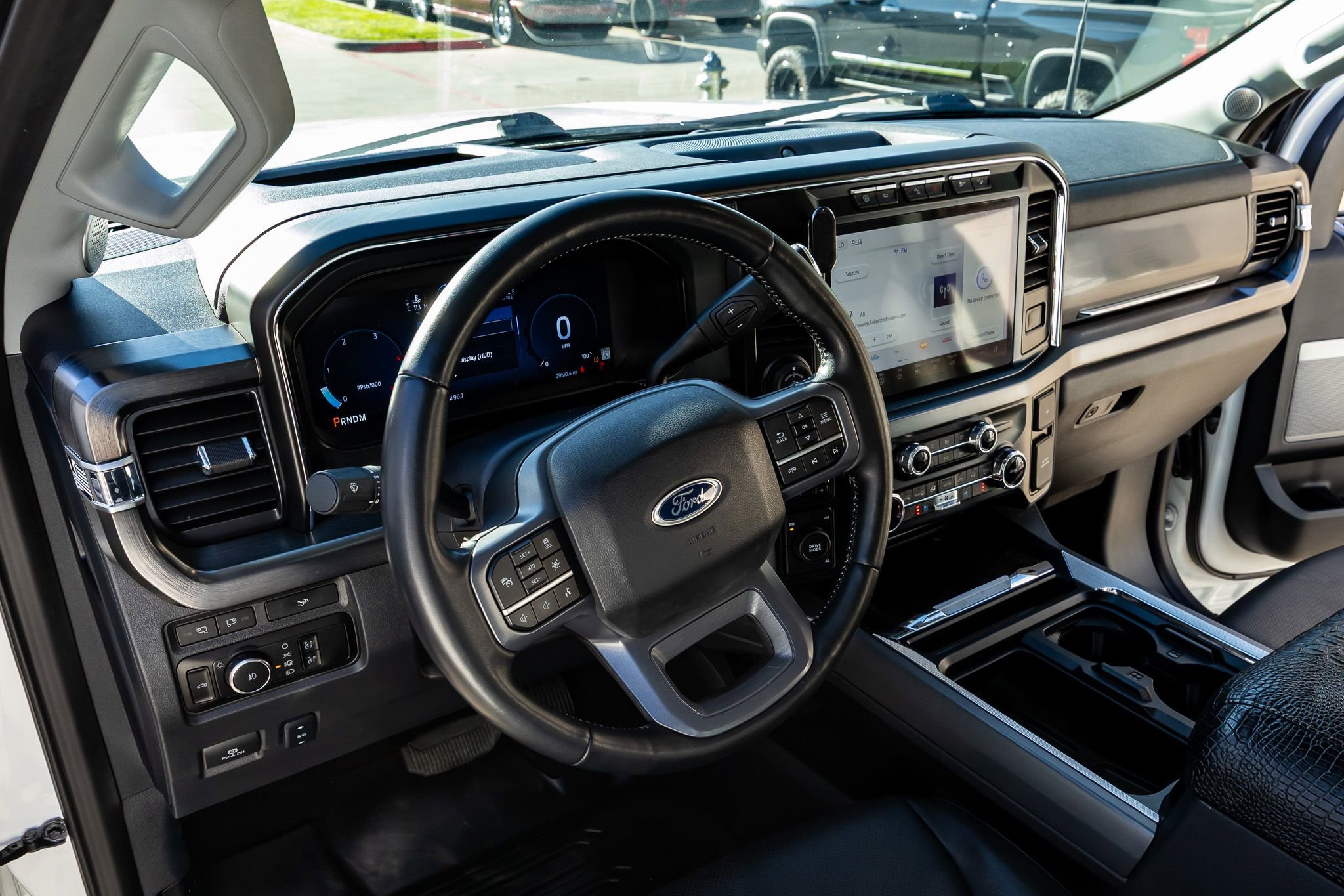 Used 2023 Ford F350 Lariat w/ Lariat Ultimate Package image 16