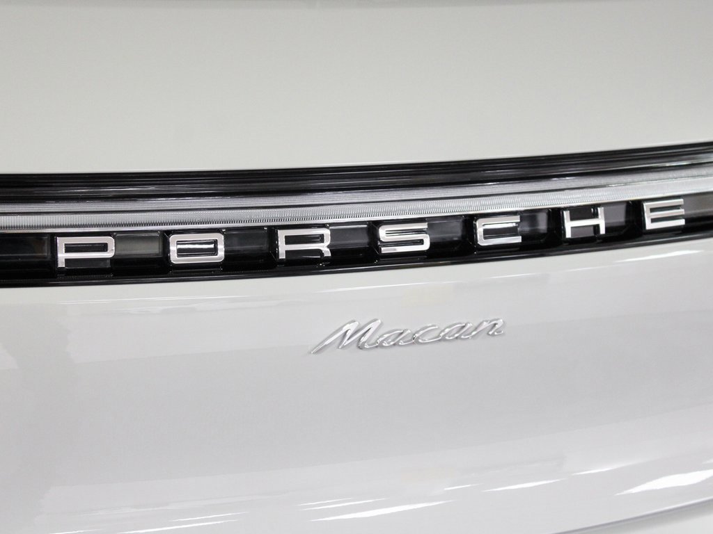 Used 2026 Porsche Macan image 13