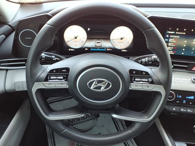 Used 2023 Hyundai Elantra Limited FWD image 22