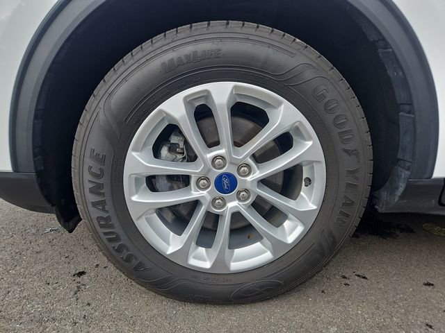 Used 2020 Ford Escape SE image 32