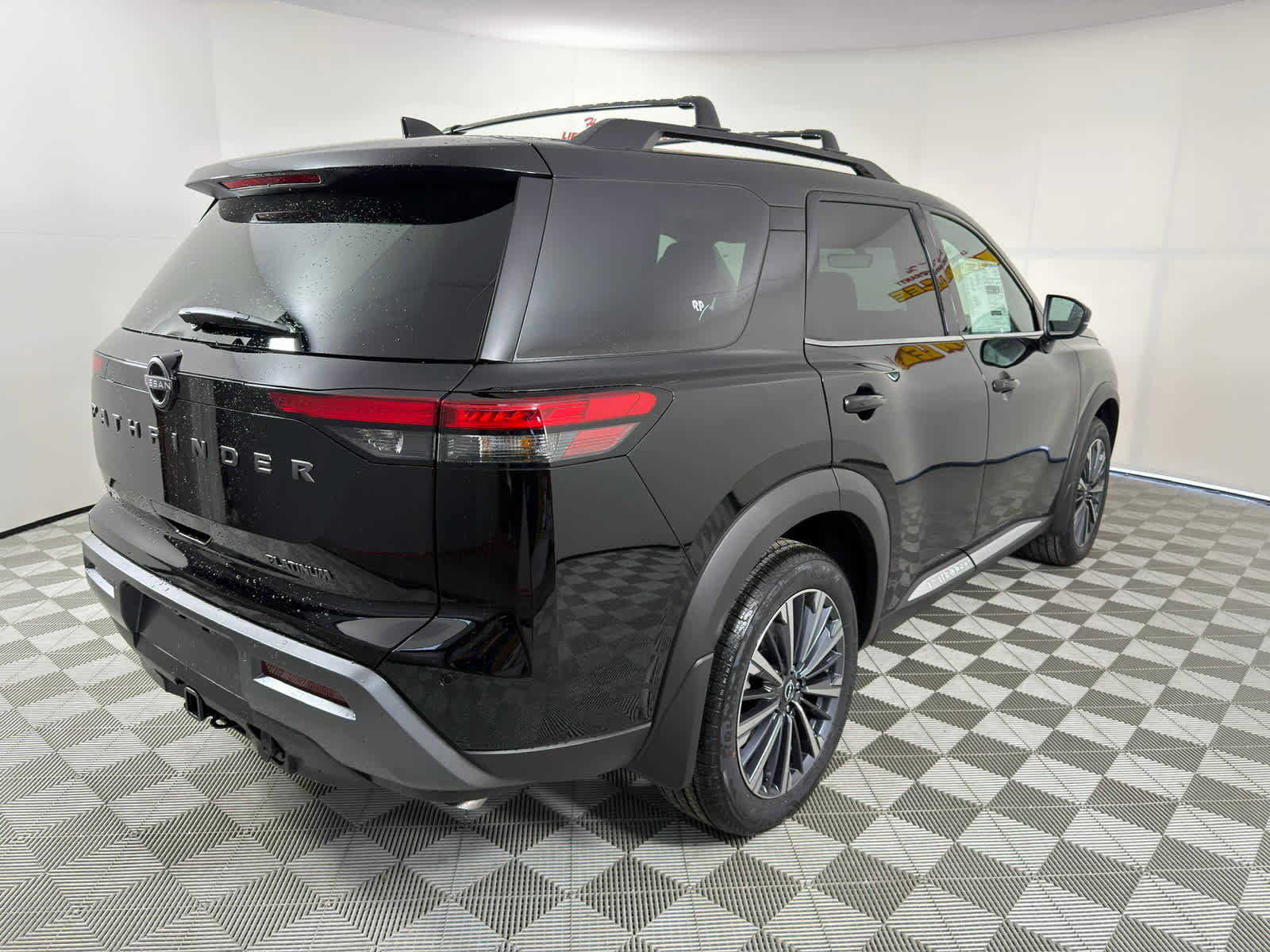 New 2026 Nissan Pathfinder Platinum image 6