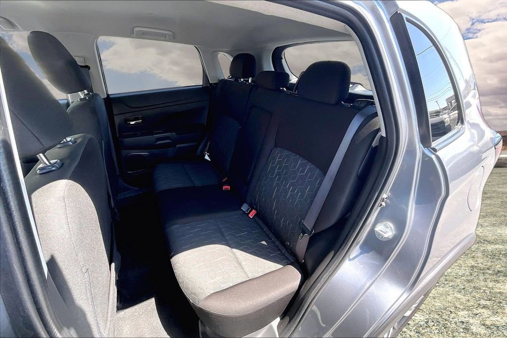 Used 2025 Mitsubishi Outlander Sport ES image 22