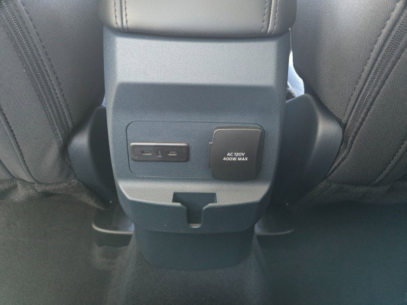New 2025 Ford Maverick XLT w/ XLT Luxury Package image 19