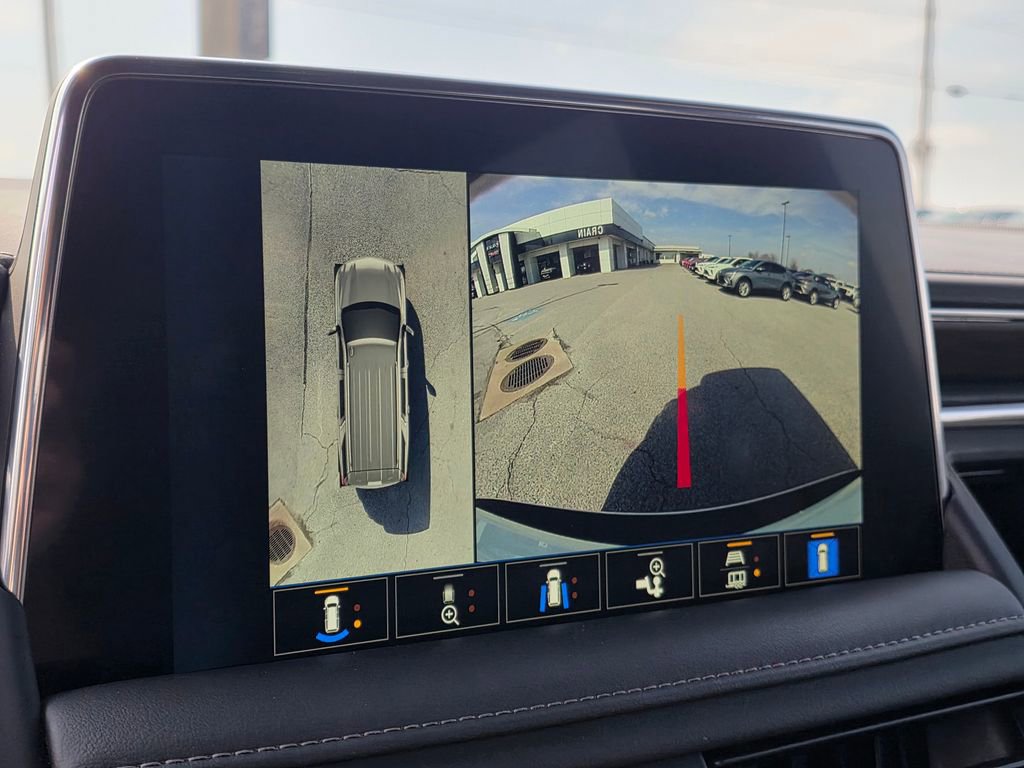 Used 2024 Chevrolet Tahoe Z71 w/ Luxury Package image 18