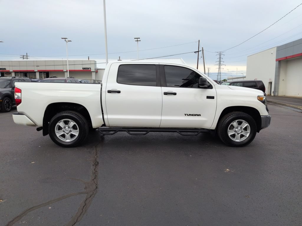 Used 2020 Toyota Tundra SR5 w/ SR5 Convenience Package AWD/4WD image 6