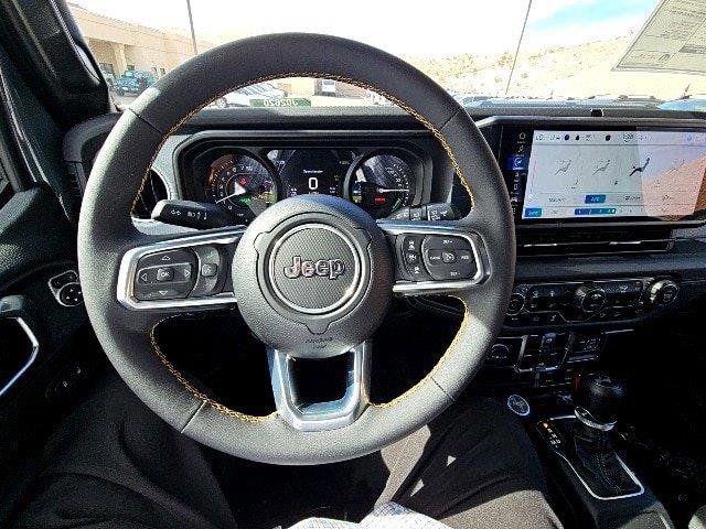 New 2024 Jeep Wrangler Unlimited Sahara w/ Technology Group AWD/4WD image 12