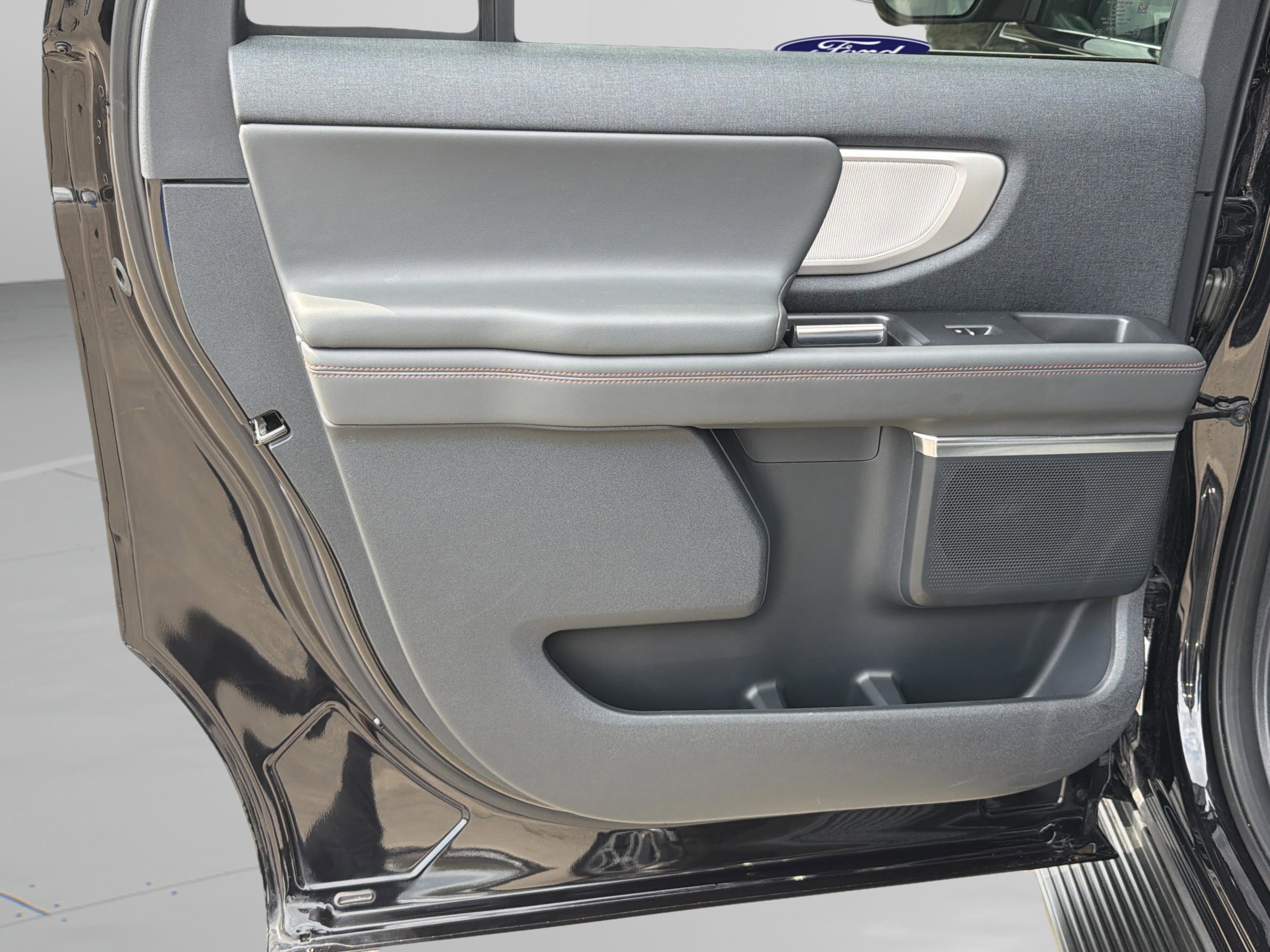 Used 2025 Ford Expedition Max Active image 22