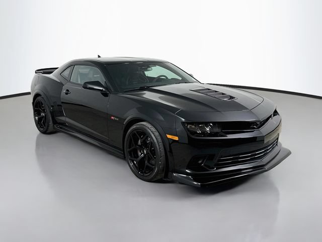 Used 2015 Chevrolet Camaro Z/28 RWD image 1