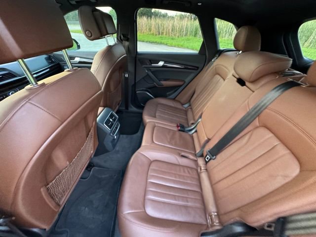 Used 2019 Audi Q5 2.0T Premium w/ Convenience Package AWD/4WD image 29