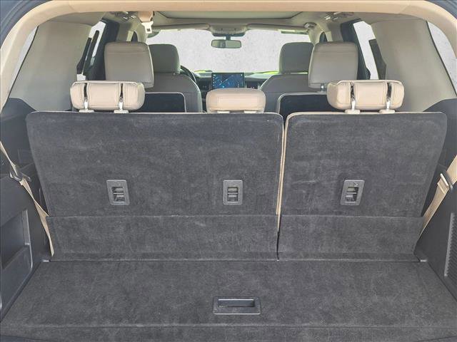 Used 2023 Ford Expedition Limited image 6