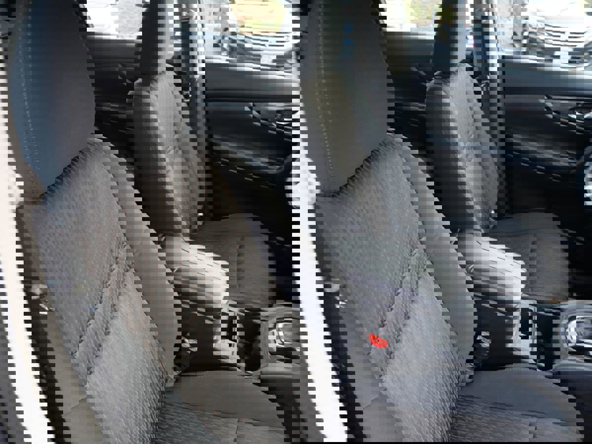 Used 2017 Nissan Rogue S image 28