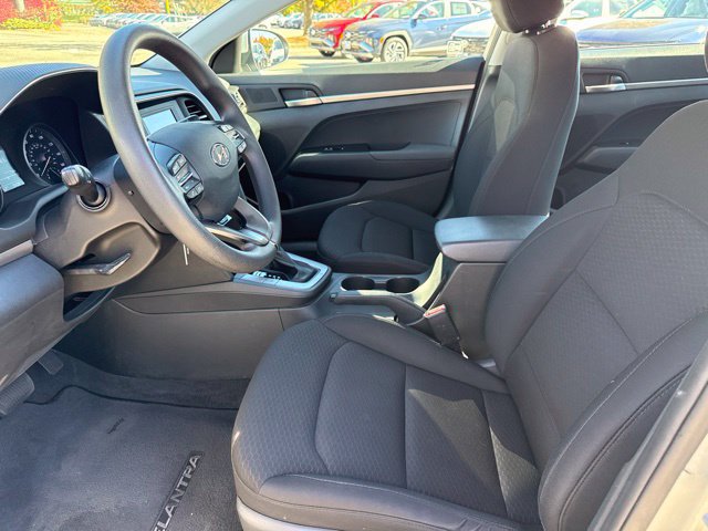 Used 2019 Hyundai Elantra SE w/ Cargo Package FWD image 22