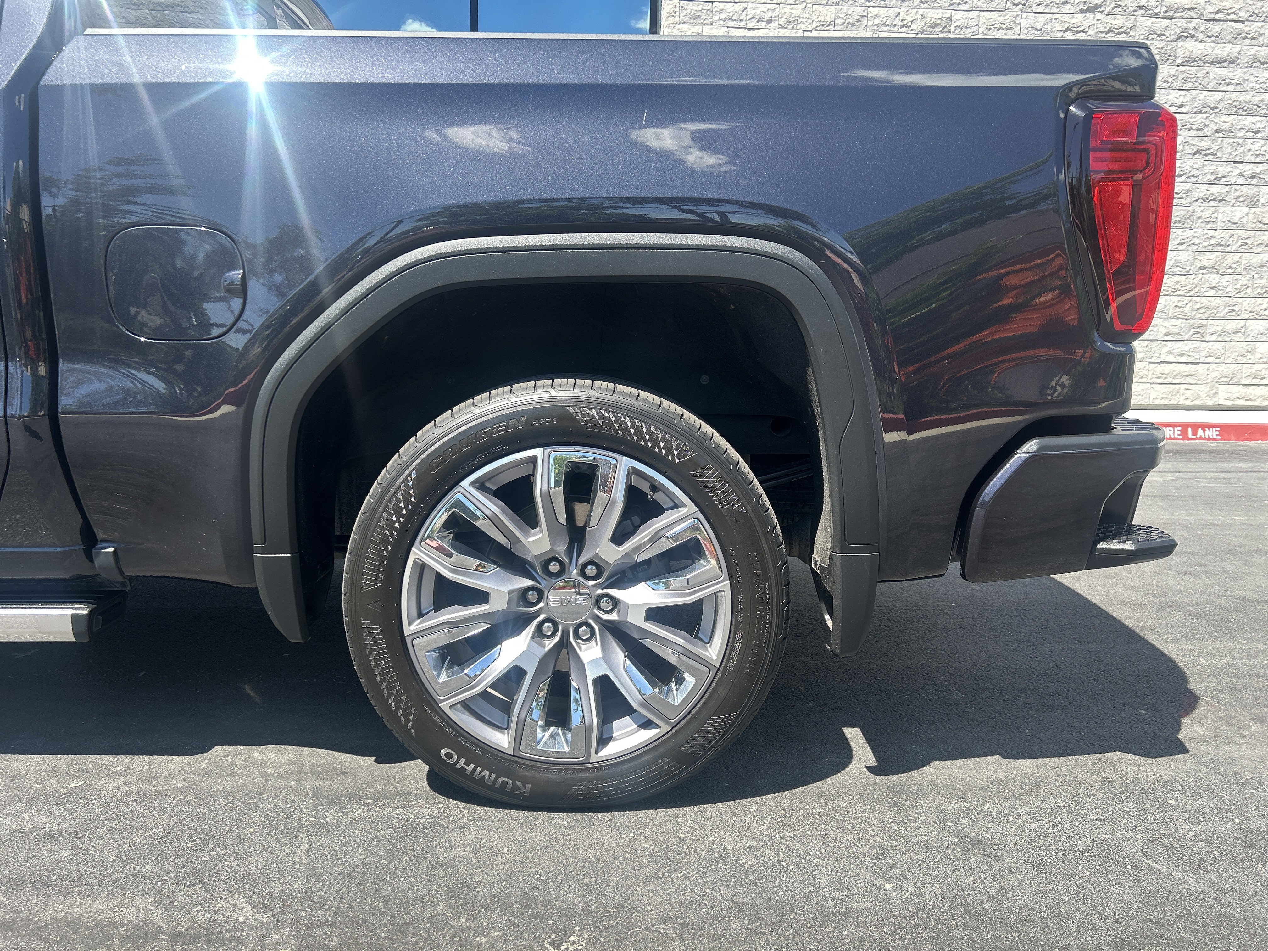 Used 2023 GMC Sierra 1500 Denali AWD/4WD image 11