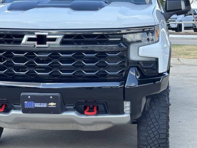 Used 2024 Chevrolet Silverado 1500 ZR2 w/ Technology Package AWD/4WD image 10