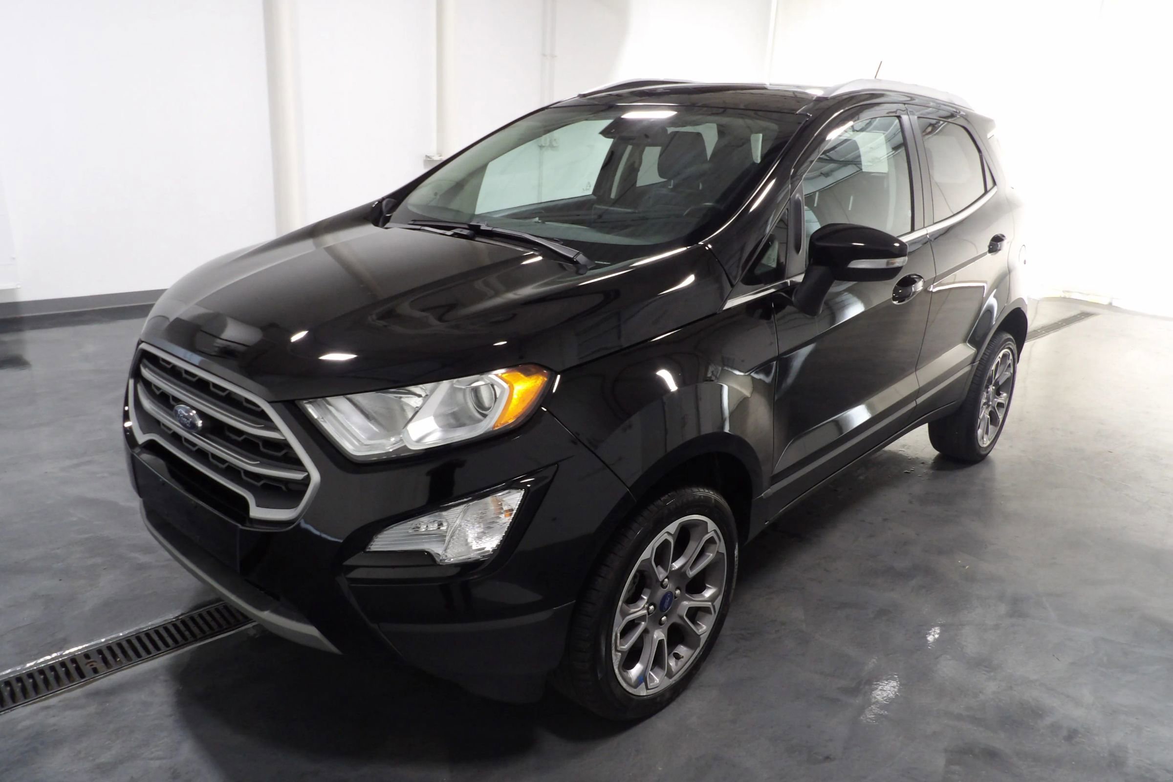 Used 2021 Ford EcoSport Titanium w/ Interior Protection Package image 3