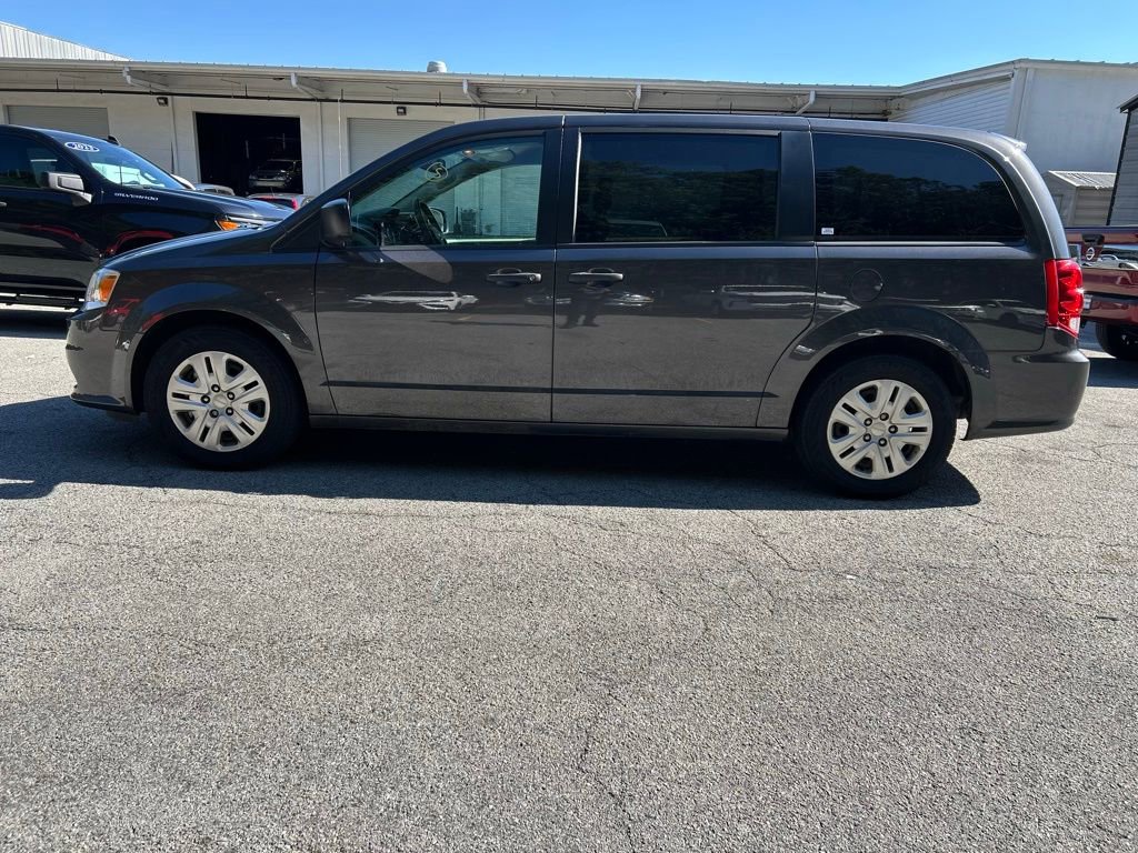 Used 2019 Dodge Grand Caravan SE image 4