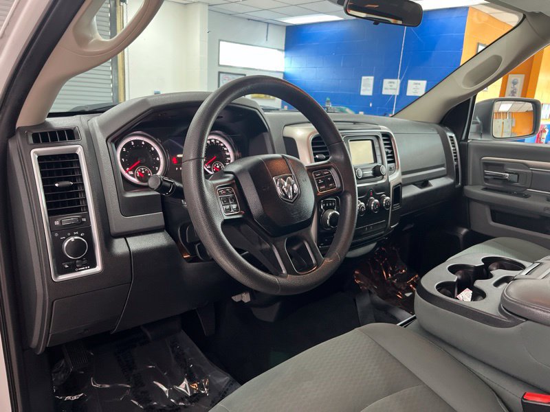 Used 2018 RAM 1500 Classic SLT AWD/4WD image 16